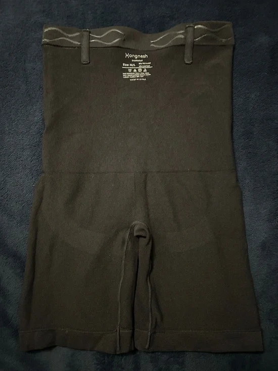 High-Waist Black Shapewear Shorts - Picture 3 of 4